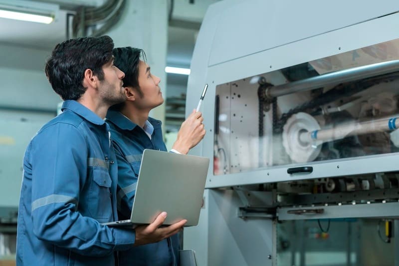 Ngành sản xuất máy móc thiết bị và cơ khí